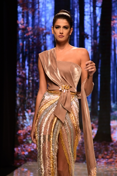 La Bourjoisie Fashion Show at Four Seasons Beirut